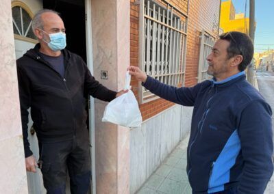 FAAM refuerza su compromiso social con el programa de comidas solidarias a domicilio