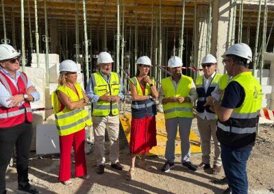 LAS AUTORIDADES DE ALMERÍA VISITAN LAS OBRAS DE LA NUEVA RESIDENCIA DE FAAM VIVIR COMO EN CASA, EJECUTADAS EN EL 12%
